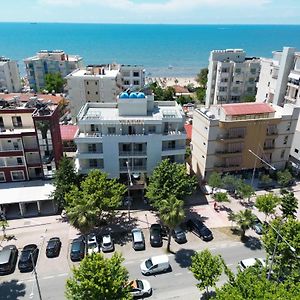 Hotel Vila Emes